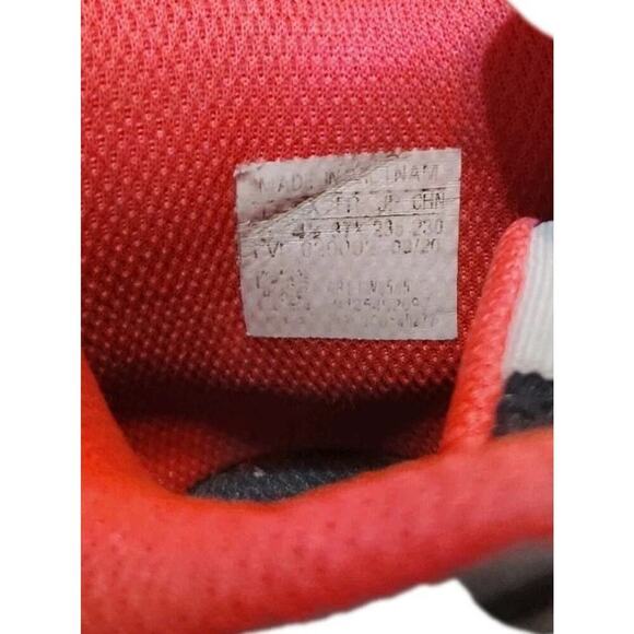 Adidas James Harden Step backs Black & Grey 4.5 Boys Big Kid - Picture 3 of 9